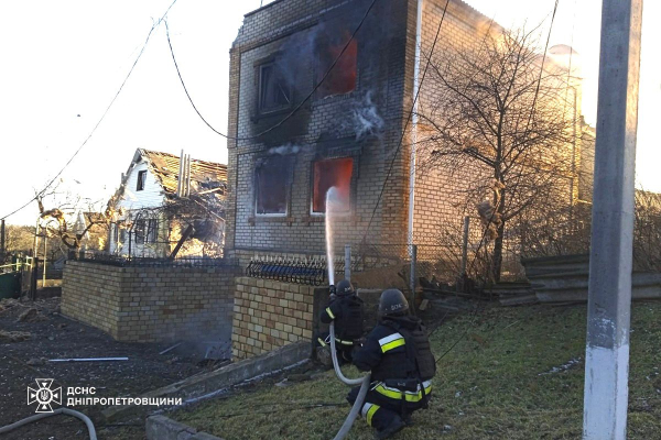 Понад 50 атак за день: на Дніпропетровщині через ворожі обстріли постраждали четверо жінок