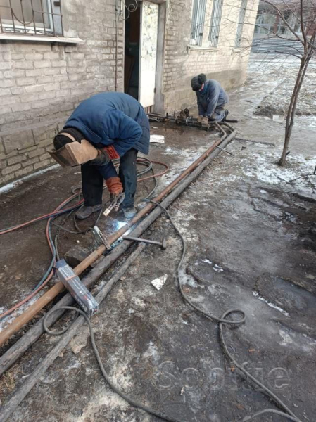 У Кам&rsquo;янському тривають цілодобові роботи з відновлення тепломереж