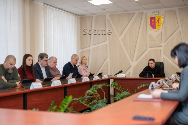 У Кам&rsquo;янському відбулося засідання виконкому: розглянули 35 питань та підбили бюджетні підсумки