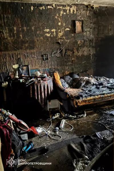 У Кривому Розі чоловіка врятували з палаючої квартири