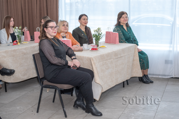 &laquo;Жіночність. Сила. Натхнення&raquo;: у Кам&rsquo;янському провели тематичний бранч для активних жінок громади