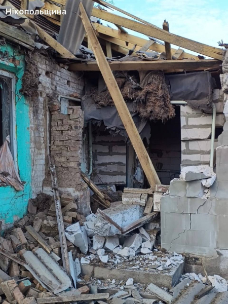 Майже пів сотні атак за день: на Дніпропетровщині поранено п&rsquo;ятьох людей, серед них &ndash; дитина