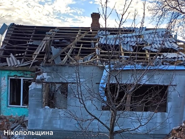 Майже пів сотні атак за день: на Дніпропетровщині поранено п&rsquo;ятьох людей, серед них &ndash; дитина