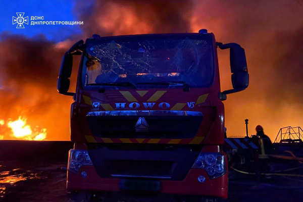 Ворог ударив по рятувальниках, які працювали на місці атаки на Самарівщині