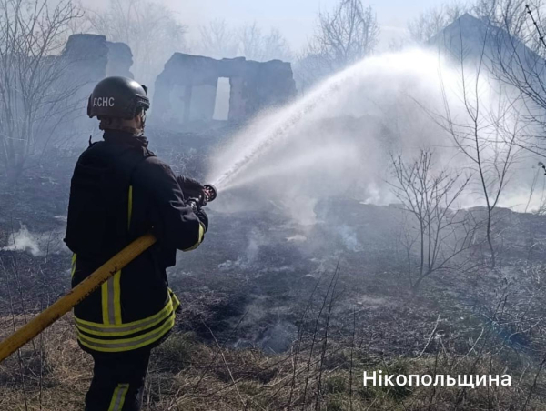 Понад 60 атак за день: на Дніпропетровщині через удари ворога постраждали 8 людей, серед них &mdash; дитина