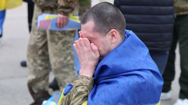 Великоднє повернення: з російського полону визволено 182 українці