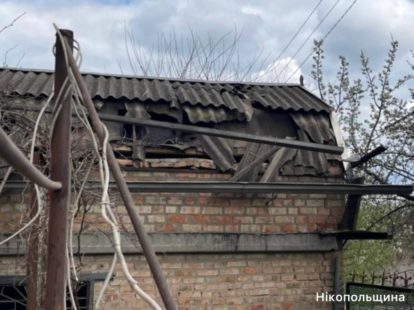 Майже 40 атак за день: на Дніпропетровщині поранено чотири людини, пошкоджено ліцей та лікарню