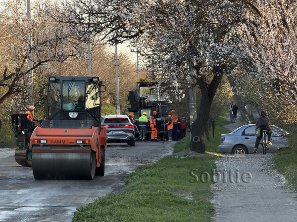 У Кам&rsquo;янському відновлюють дороги до місць упокоєння