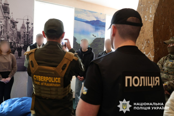 У Дніпрі ліквідували мережу шахрайських кол-центрів, через які викрадали криптоактиви
