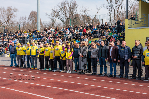 &laquo;Кам&rsquo;янчанам &ndash; кам&rsquo;яні м&rsquo;язи&raquo;: у Кам&rsquo;янському стартувала міська програма безкоштовних спортивних занять