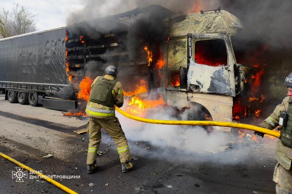 Ворог завдав понад 60 ударів по Дніпропетровщині: поранено 64-річну жінку