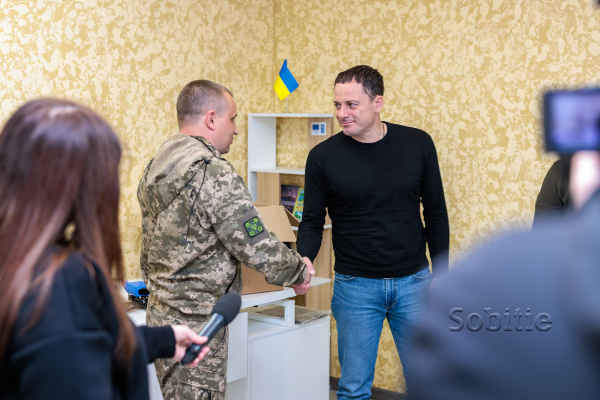 Кам&rsquo;янське передало FPV-дрони бійцям на Харківський напрямок